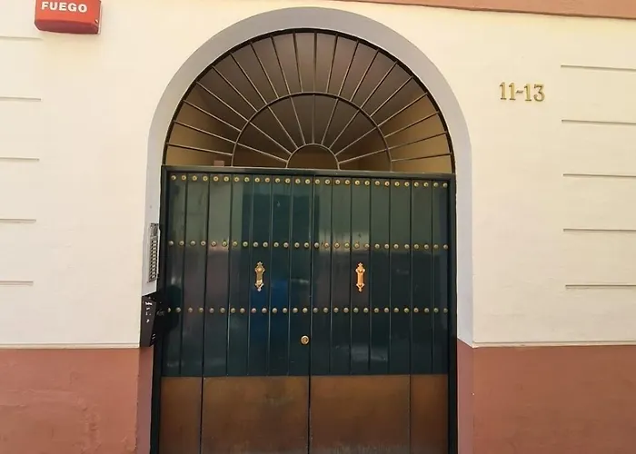 Homeyseville-Bright Apartment At Santa Cruz 4 Pax, Parking Optional