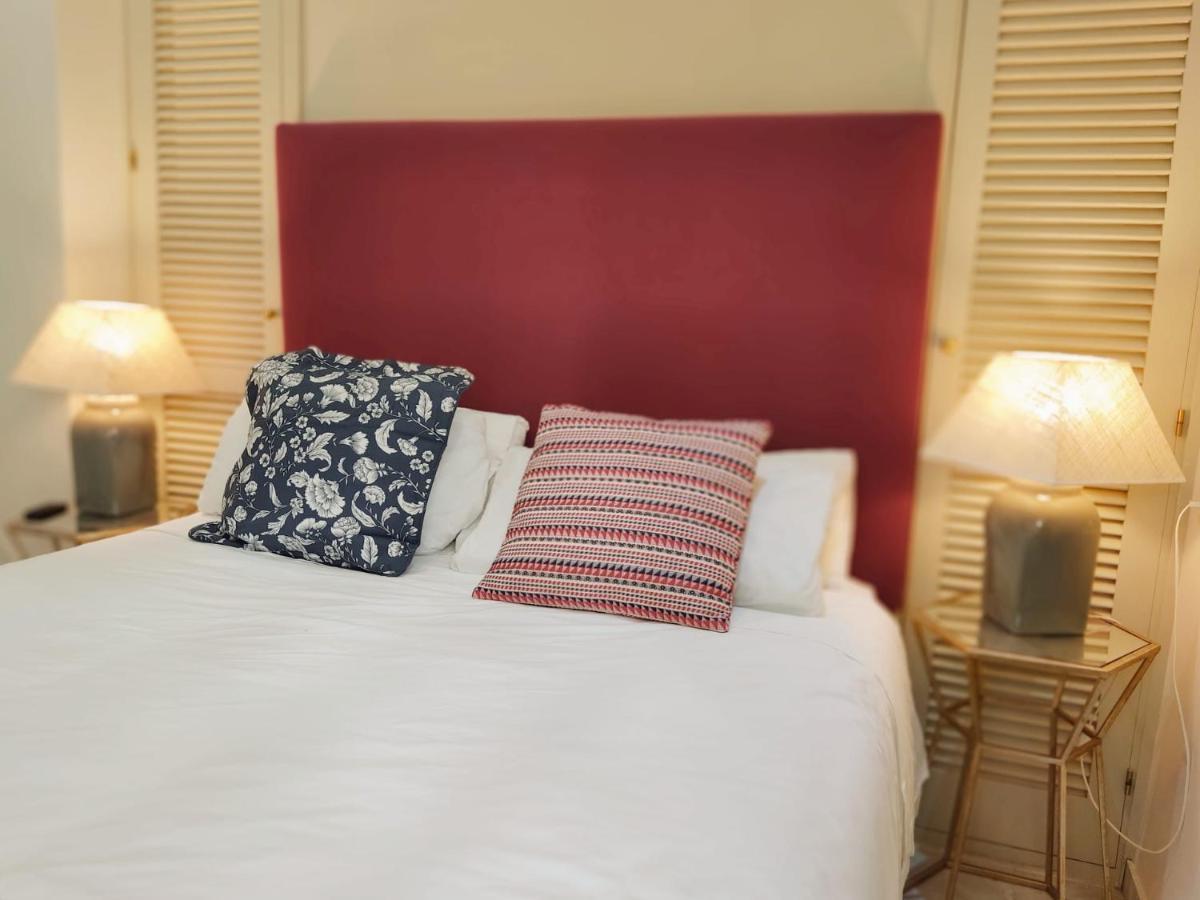 Homeyseville-bright At Santa Cruz 4 Pax, Parking Optional Apartament